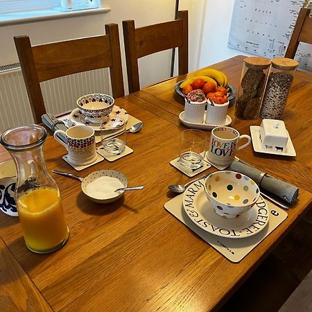 Flavian House Bed and Breakfast Chichester Exteriör bild